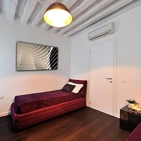 Appartement Castello Di Godego Sleeps 5 Air Con Wifi *