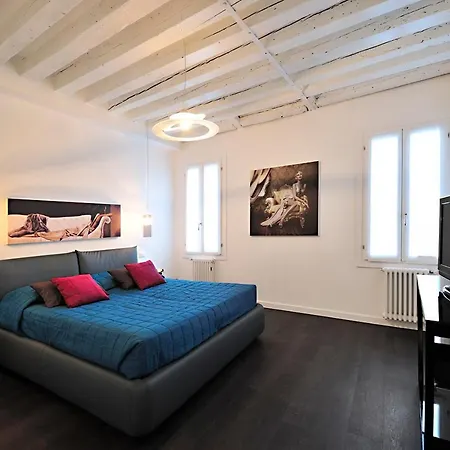 Castello Di Godego Sleeps 5 Air Con Wifi Venise